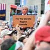 Bernie Sanders führt Demo an: Proteste gegen Trump-Regierung in Tausenden US-Städten