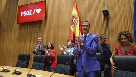 Pedro quema todas las naves
