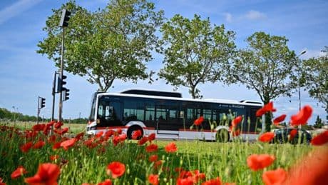 «Le Rhônexpress, c’est fini !» : à Lyon, un nouveau bus permet de se rendre à l’aéroport pour un prix modique
