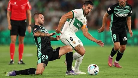 El Elche rescata un punto ante un Betis que perdona