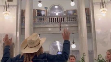 Alberta cabinet minister to follow rules after late-night legislature tour for Christian singer