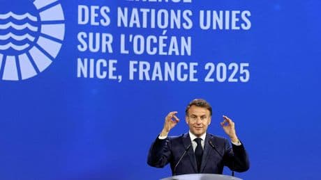 Macron part en guerre… contre le plastique dans l’océan