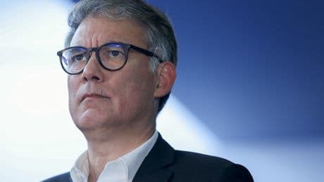 Toujours coupé en deux, le PS peine à définir une ligne stratégique claire