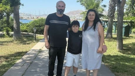 DMD hastası minik Eymen'in hayata tutunabilmesi için desteğe ihtiyacı var