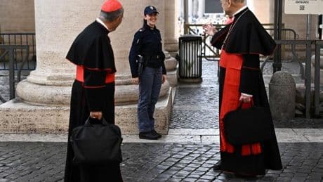 Comienza el cónclave para elegir el nuevo Papa tras la muerte de Francisco