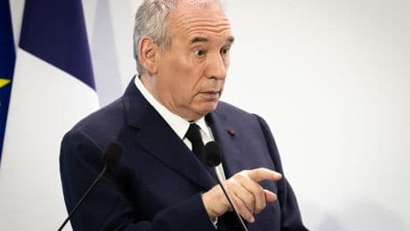 211 milliards d’aides publiques aux entreprises… Et d’un coup de baguette, Bayrou divise l’addition par deux !