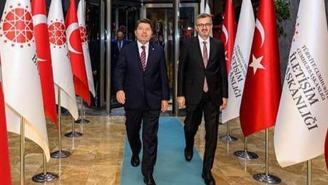Adalet Bakanı Tunç İletişim Başkanı Duran ile bir araya geldi