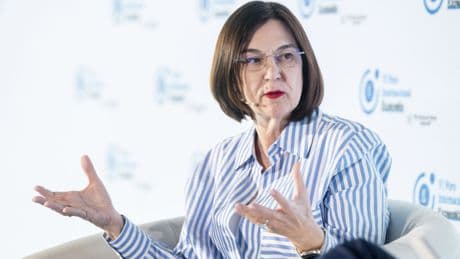 Las 19 operaciones de concentración autorizadas por la CNMC en julio y una OPA fallida