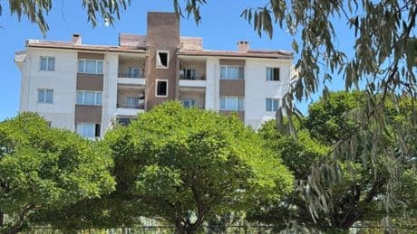 Rektörün lüks imtiyazları bitmiyor