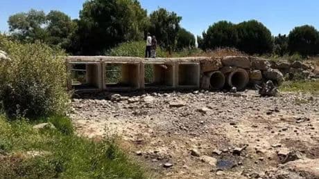 İznik Gölü’nü besleyen Karasu Deresi tamamen kurudu