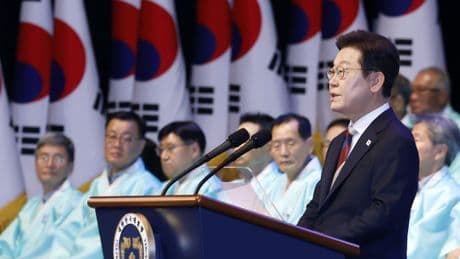 El presidente de Corea de Sur presenta un plan en tres partes que busca la desnuclearización de Corea del Norte