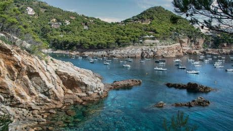 Dónde alojarse para desconectar junto al mar en la Costa Brava