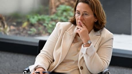 Beamtenpensionen: Rechnungshof: Pensionszahlungen für Beamte explodieren