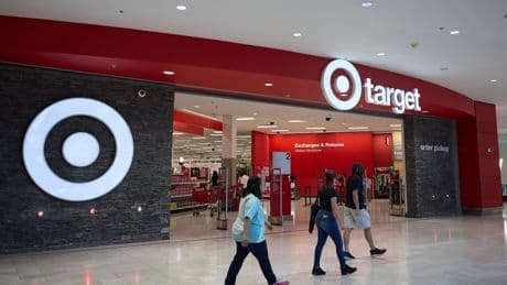Target, uno de los gigantes del retail en EE UU, empeora resultados y reconoce “importantes obstáculos” por los aranceles