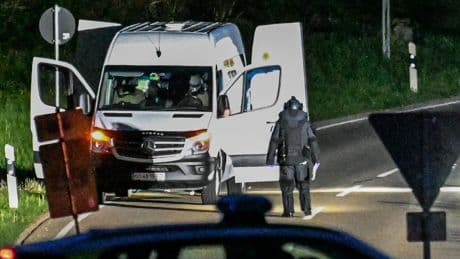 Gefährliche Ladung vermutet - 9 Stunden untersuchte Polizei diesen Transporter