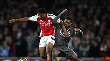 Lewis-Skelly renueva hasta 2030 con el Arsenal