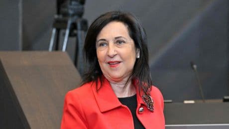 Robles asegura que España no compra ni vende armas a Israel desde octubre de 2023