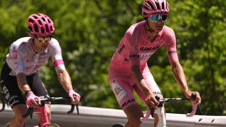 Radsport: Mexikaner del Toro verteidigt Giro-Führung bei Königsetappe