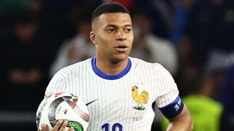 Mbapp&eacute;, al Real per ora arriva solo la consacrazione del marketing: &egrave; il nuovo numero 10 del Madrid