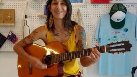 Muere Araceli Julio, la cantante de Satélite Kingston que denunció la falta de su medicación oncológica