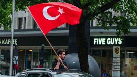 Almanya Türk toplumu siyasi katılımına hız vermeli