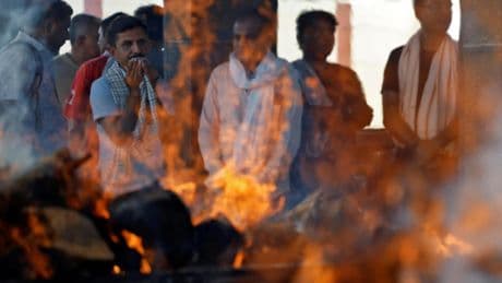 India asume el atentado de Cachemira como un acto de guerra de Pakistán y revoca los visados a sus ciudadanos