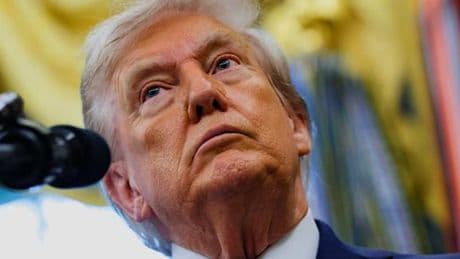 Donald Trump balaie les rumeurs sur sa santé, après une semaine d’absence