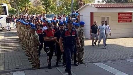 Haraç çetesi Dallas'a operasyon! 13 kişi tutuklandı