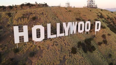 Trump wil filmindustrie Hollywood redden met importheffing van 100 procent