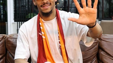 Galatasaray'ın yeni yıldızı Leroy Sane, İstanbul'da