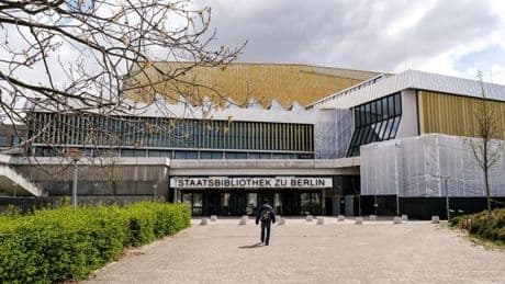 Wasserschaden in der Staatsbibliothek: Tausende Bücher betroffen