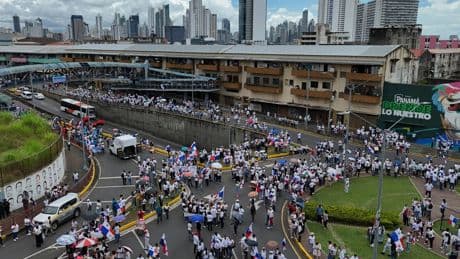 Thousands march over concern Panama bending to US government