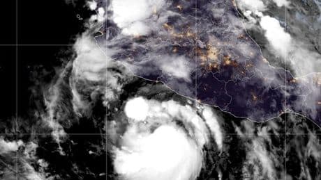 Hurricane Flossie: Urgent warning 75mph cyclone to batter Mexico within days