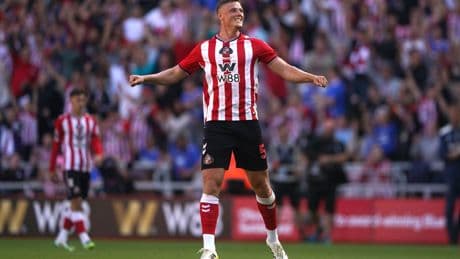 Sunderland beat West Ham on return to Premier League
