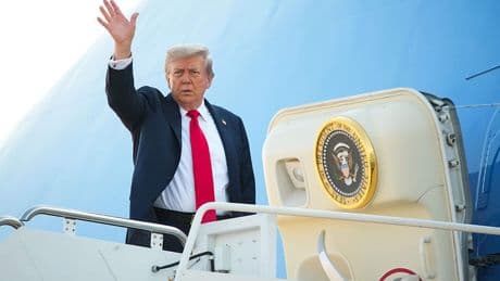 LIVE | Trump onderweg naar Alaska met groep ministers voor ontmoeting met Poetin: ’Hoge inzet!’