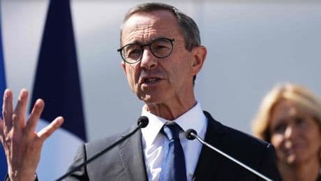 « Bruno Retailleau colle au discours mais aussi aux recettes du RN sans avoir l’assurance de réduire l’influence de ce dernier »