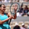 Roland Garros 2025 | Aryna Sabalenka eerste halvefinalist in Parijs, mijlpaal voor Novak Djokovic