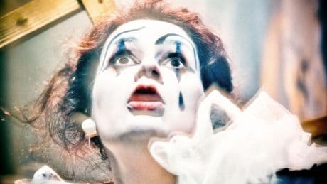 Cuando tal día como hoy, cien años después, la violinista se transforma en 'Pierrot Lunaire'