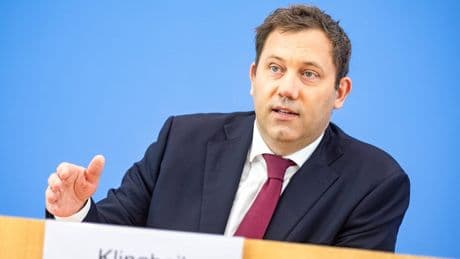 Wirbel um Finanzminister - Klingbeil feiert sich für Mini-Entlastung