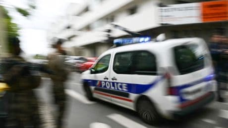 Krypto-Erpresser in Paris trennen Geisel Finger ab