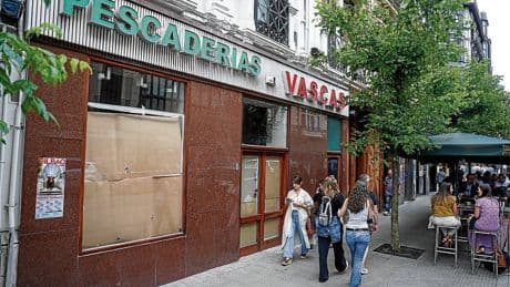 El local de Pescaderías Vascas acogerá un bar de ostras y caviar