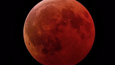 Blood Moon that turns eerie crimson colour in total lunar eclipse due over Britain in DAYS – exact minute to look up