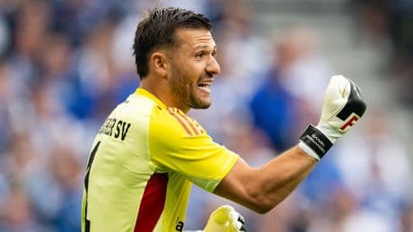 Torwart-Duell beim HSV - Top-Auftritt! Heuer Fernandes zeigt es Peretz