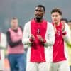 Voetbalpodcast | ‘Jorrel Hato op weg naar Chelsea en Kenneth Taylor lijkt bij Ajax te blijven’