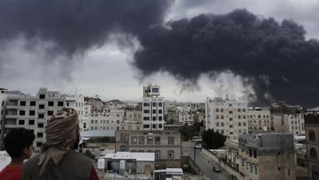 Israel führt Krieg: Attacke auf Flughafen in Sanaa