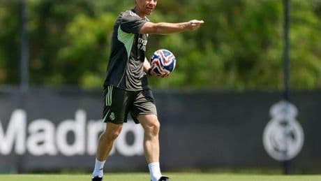 Xabi Alonso: "Queremos competir, no hay que frustrarse ni pensar en la final del Mundial de Clubes"