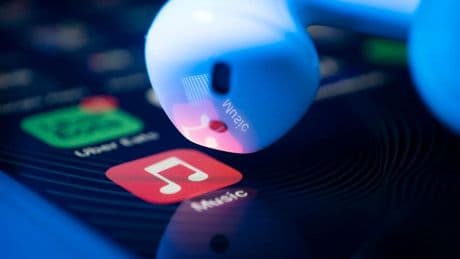 Apple Music Chief: It’s “Crazy” Other Streaming Services Offer Free Music Tiers