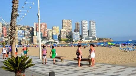 Brits in Benidorm facing daily police raids in crackdown on hidden drugs