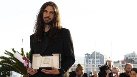 Oliver Laxe celebra su premio en el Festival de Cannes: "Hemos subido cuatro ligas de repente"