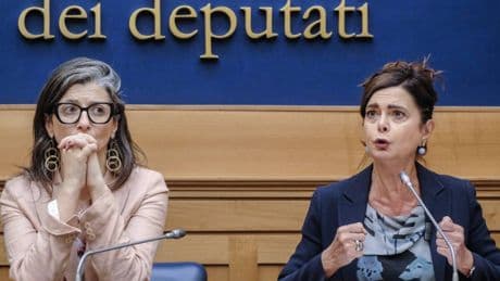 Tappeti rossi per la Albanese. Entra alle Camere l'odio anti-Israele
